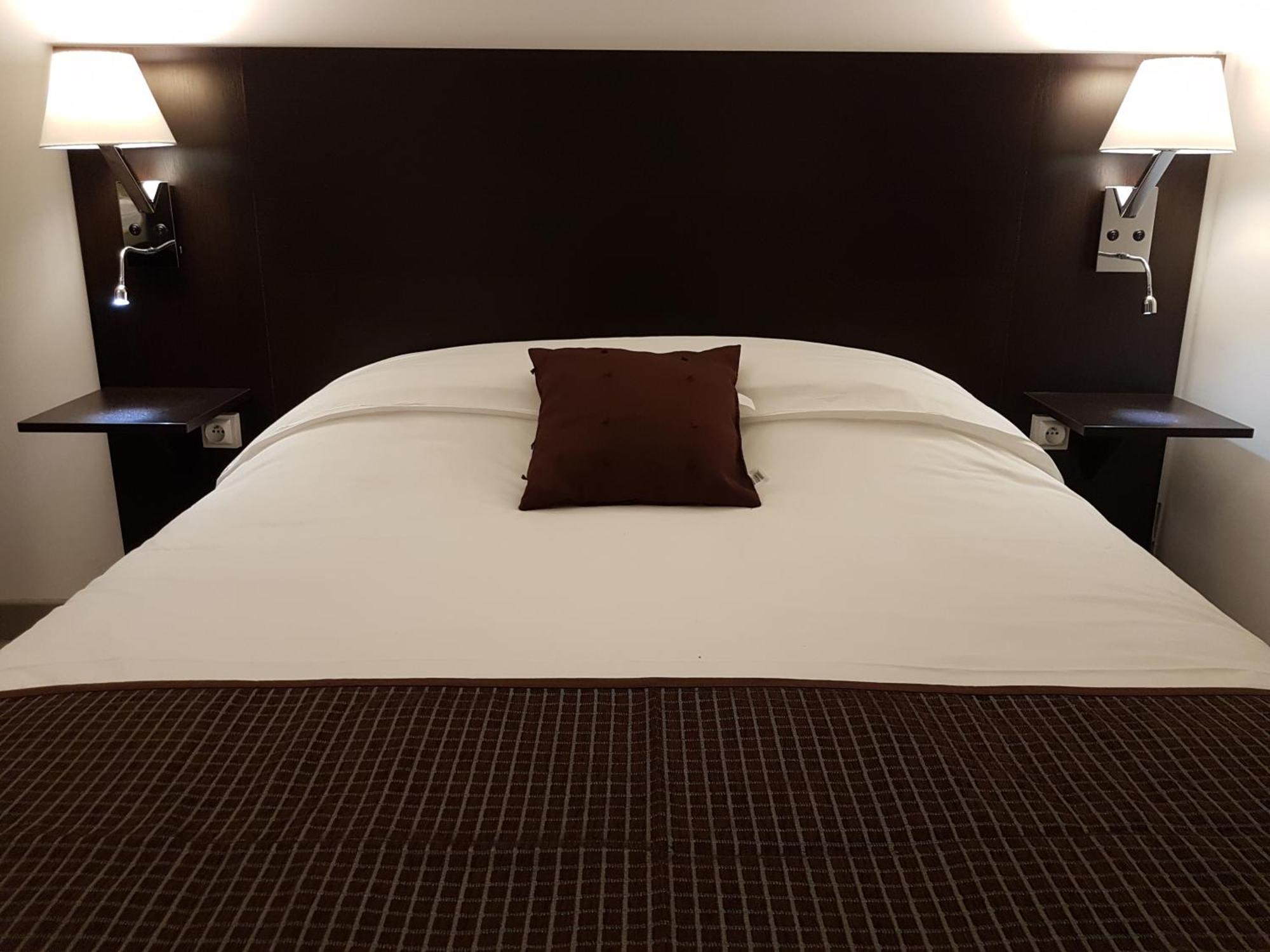 Nevers Hotel Ngoại thất bức ảnh